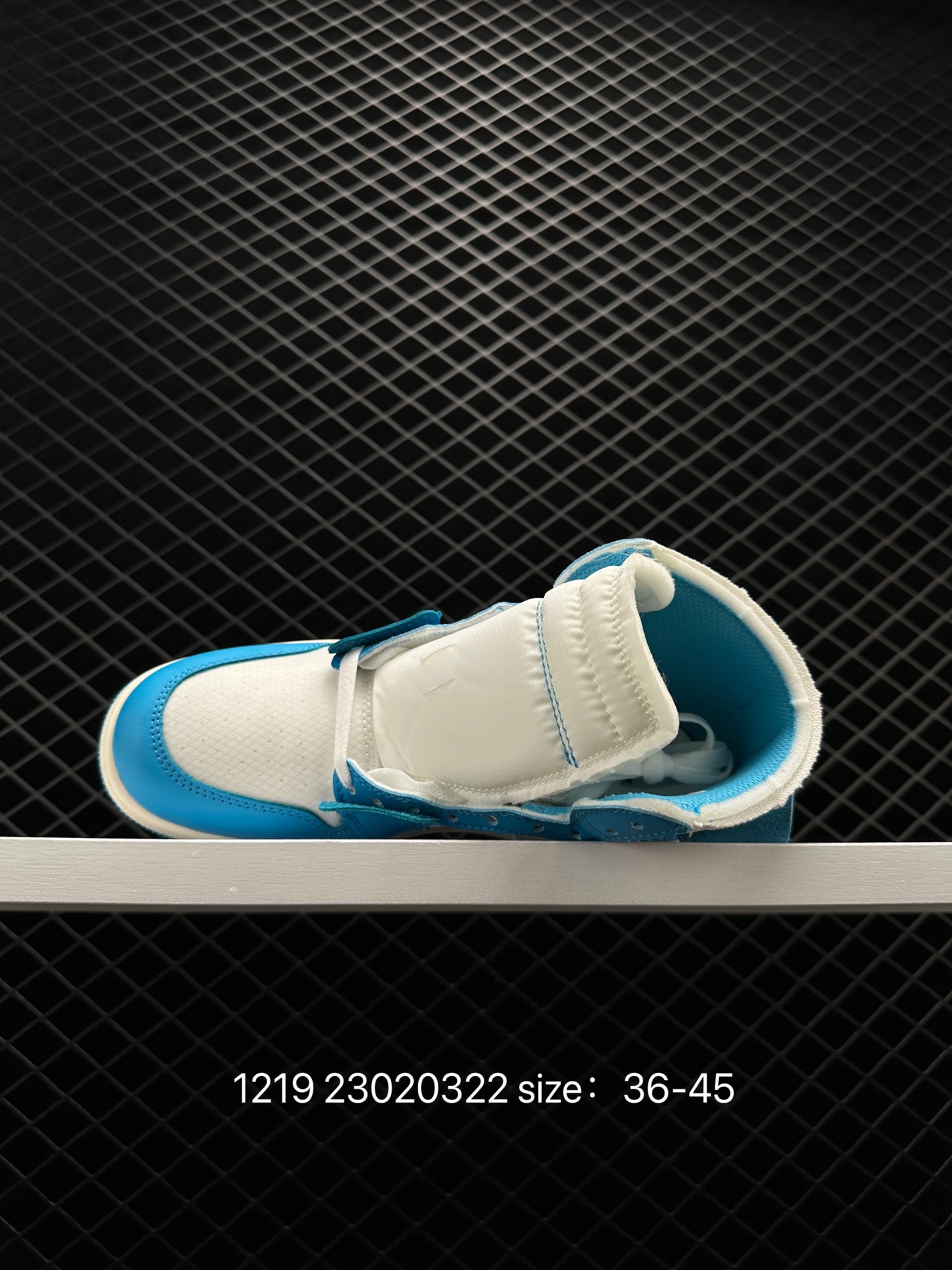 OFF-WHITE x Air Jordan 1 Retro High OG “UNC”